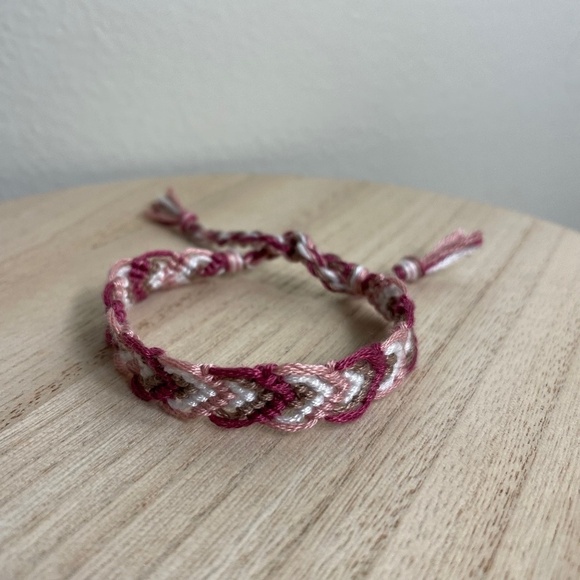 10/$25 Valentine Woven Bracelet - Picture 1 of 1